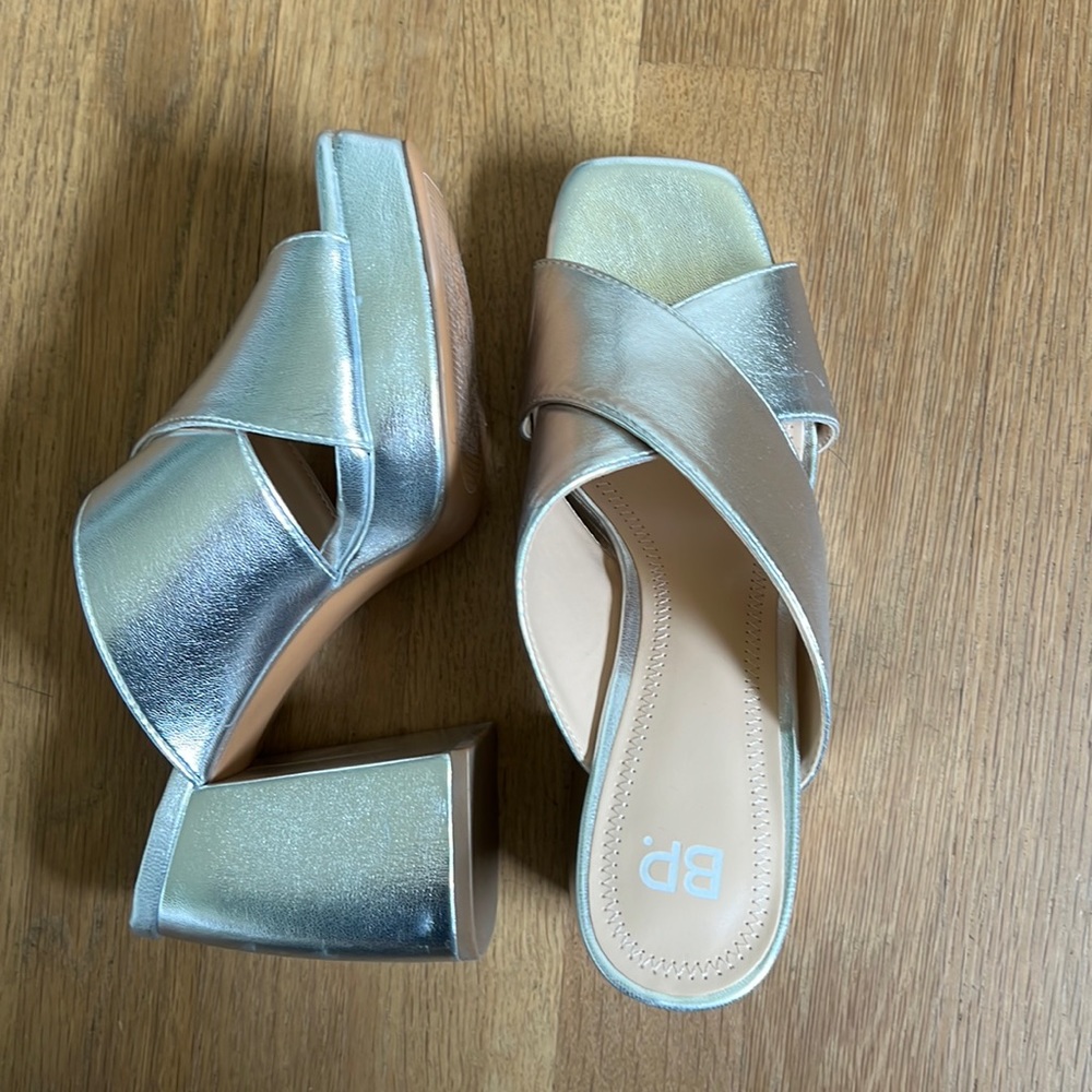 Silver chunky Heels 6.5 BP.